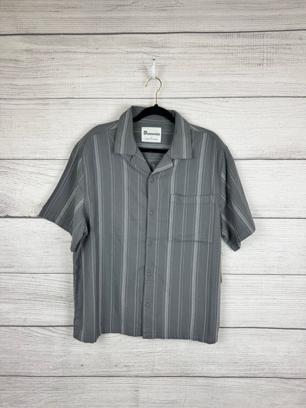 No Boundaries Men's Gray Stripe Textured Button Up Camp Shirt Size XL